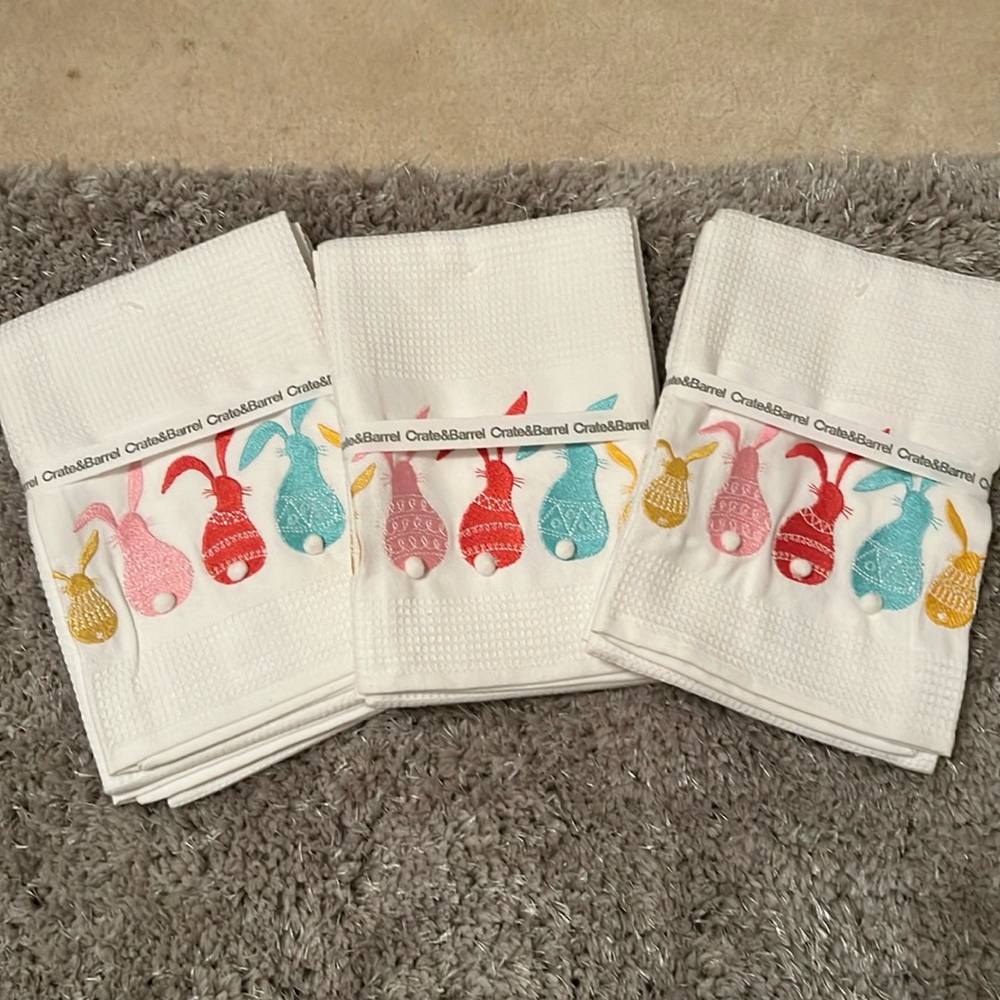 Crate&Barrel Bunny Bottoms Dish towels - 1 set left